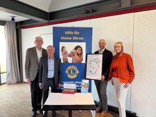 Alle Kinder lachen. Nur dieses Eine Nicht